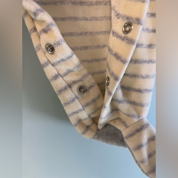 Absorba Light Yellow & Grey 3 Bear Snap Close Footie Pajama, Baby Size 6-9month - Picture 7 of 10